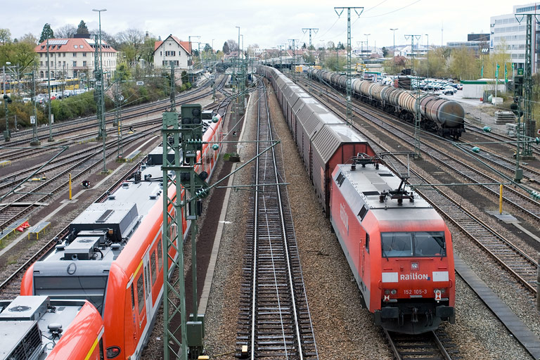 152 105 bei km 15,8 (April 2008)