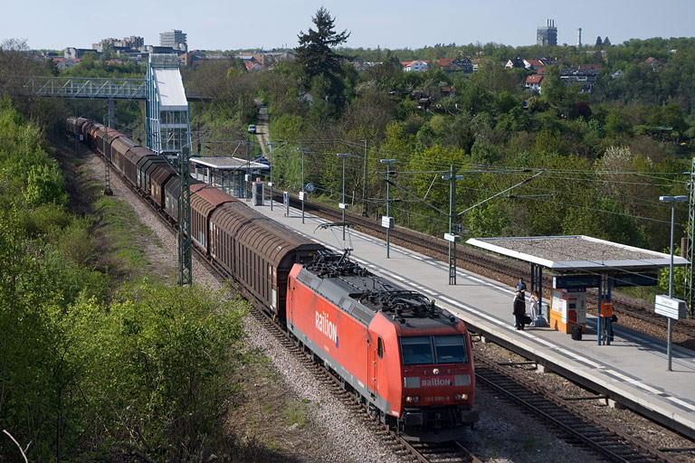 185 085 mit FE 44691 bei km 14,2 (Mai 2008)