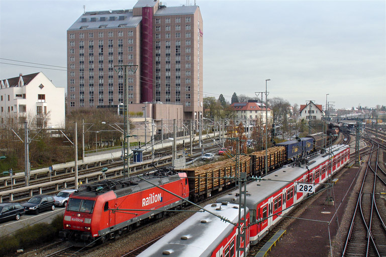 185 085 mit FE 45175 bei km 15,8 (April 2008)