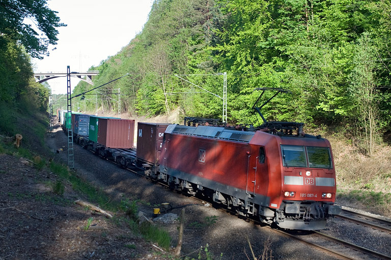 185 087 mit TEC 43169 bei km 20,6 (Mai 2008)