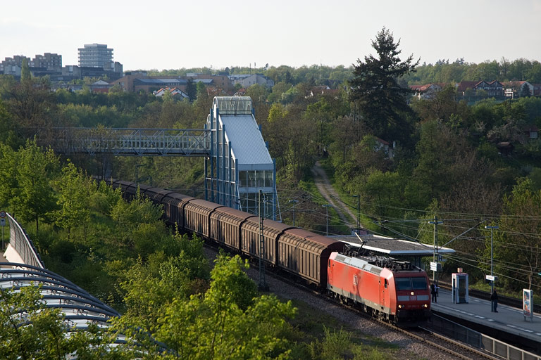 185 093 mit CS 49153 bei km 14,0 (Mai 2008)