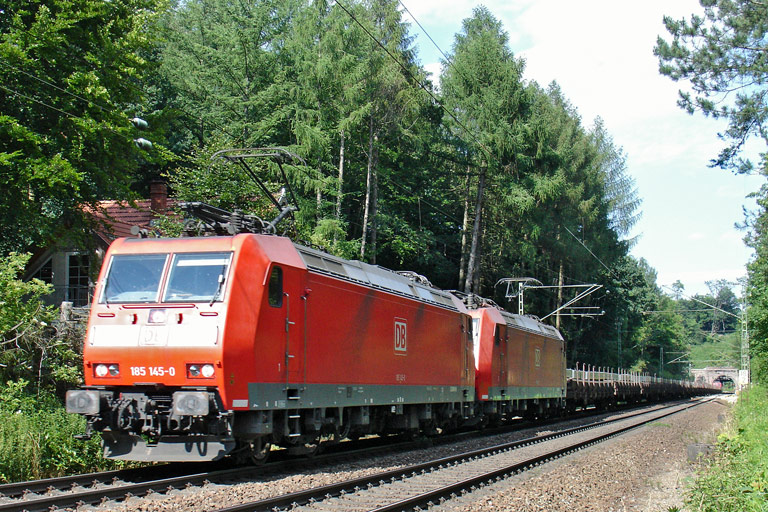 185 145 und 185 127 mit CFN 47595 bei km 18,2 (Juni 2008)