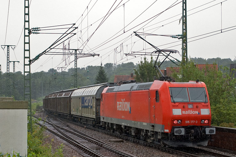 185 177 mit CFN 43198 bei km 16,8 (August 2008)