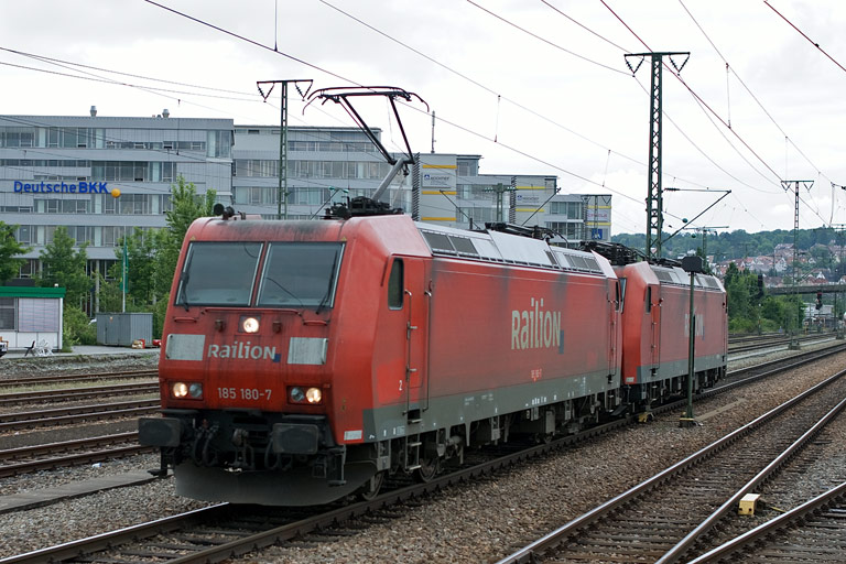 185 180 und 185 091 bei km 15,8 (Juni 2008)