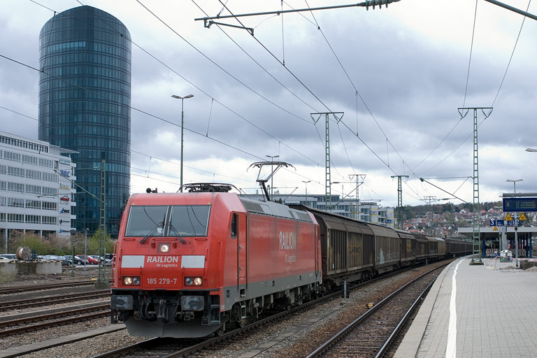 185 279 mit FE 44696 bei km 15,6 (April 2008)