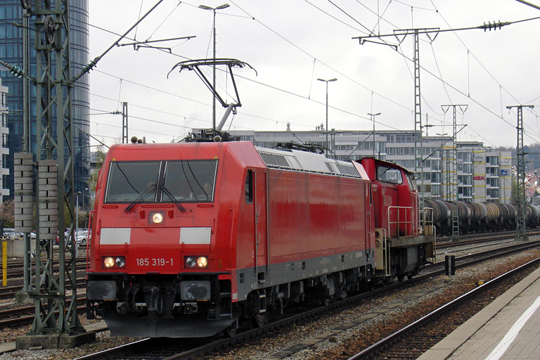 185 319 und 294 815 bei km 15,6 (April 2008)