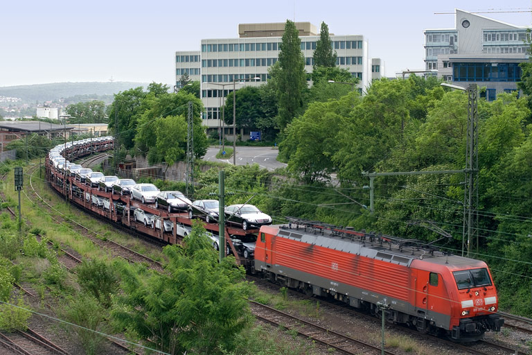 189 005 mit CSQ 60084 in der Verbindungskurve Stuttgart-Nord (Mai 2008)