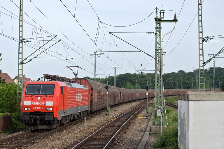 189 038 mit CSQ 60084 bei km 16,8 (Mai 2008)