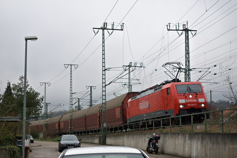 189 048 mit CSQ 60084 bei km 16,4 (April 2008)