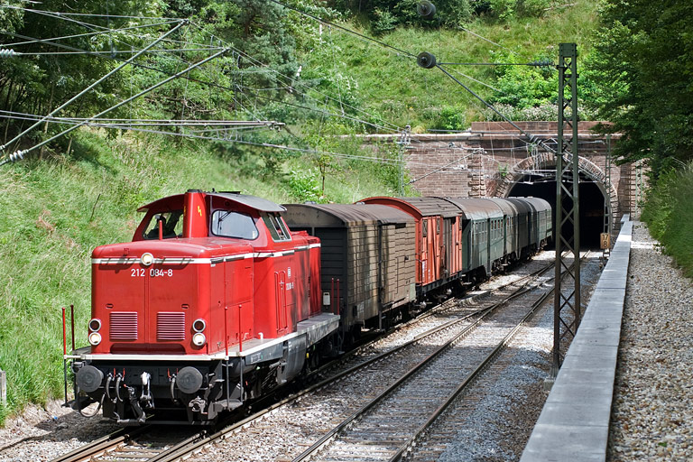 212 084 mit DPR 99821 bei km 17,8 (August 2008)