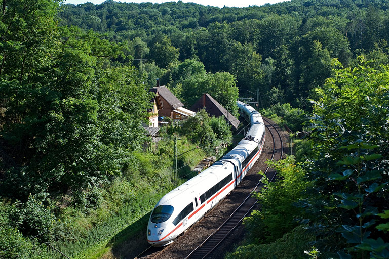 403 023 bei km 11,0 (Juli 2008)