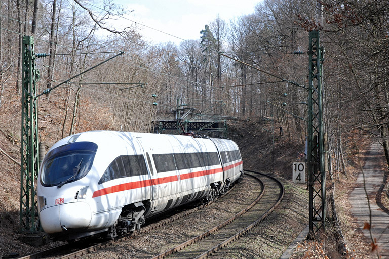 Baureihe 411 als ICE 185 bei km 10,4 (M&auml;rz 2008)