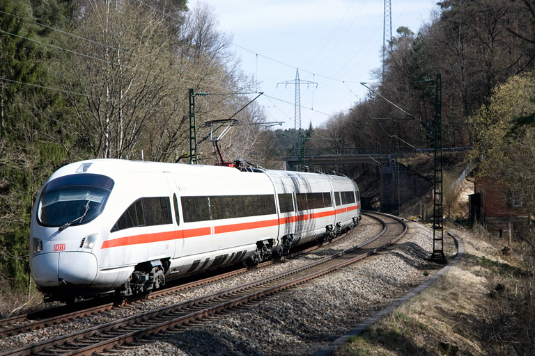 Baureihe 411 als ICE 185 bei km 19,2 (M&auml;rz 2008)