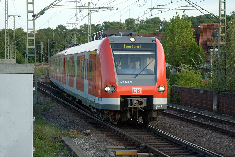 423 822 in Stuttgart-Rohr (Mai 2008)