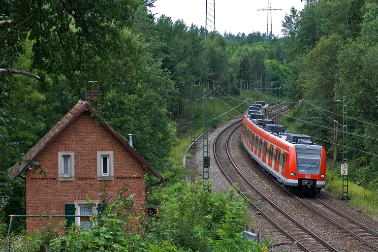 Baureihe 423 bei Stuttgart-Rohr (August 2008)