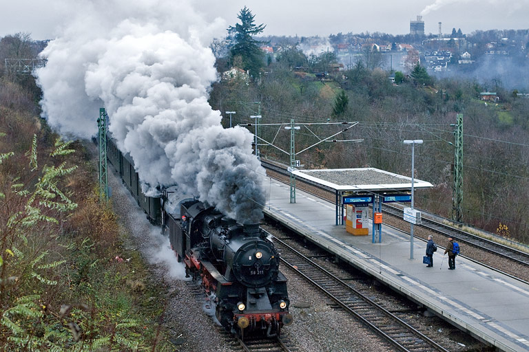 58 311 mit DPE 93644 bei km 14,2 (November 2008)