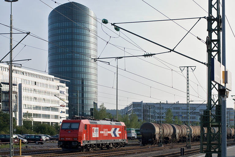 HGK 185 587 bei km 15,6 (August 2008)
