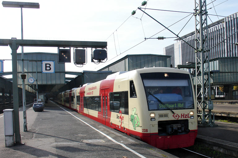 HzL Regioshuttles VT 238, VT 236 und VT 243 bei km 0,2 (Oktober 2008)