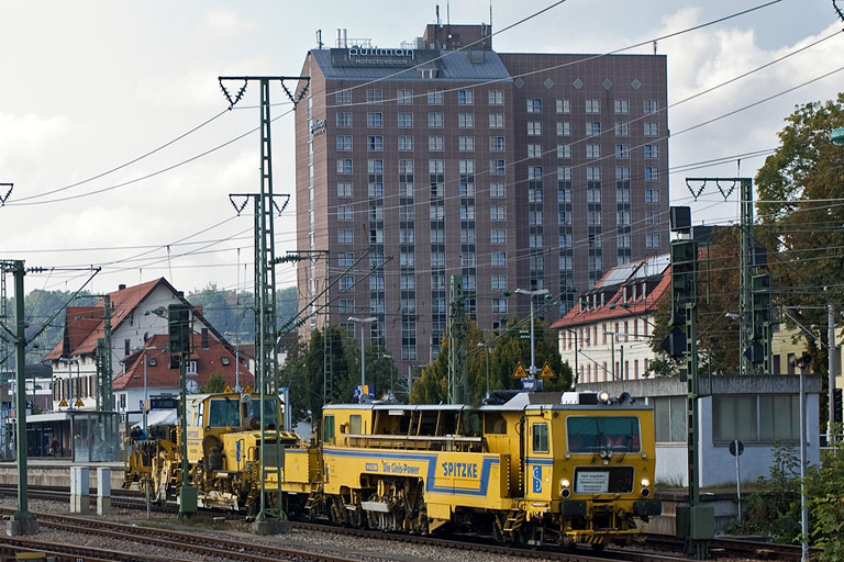 Gleisbauzug bei km 15,6 (September 2008)