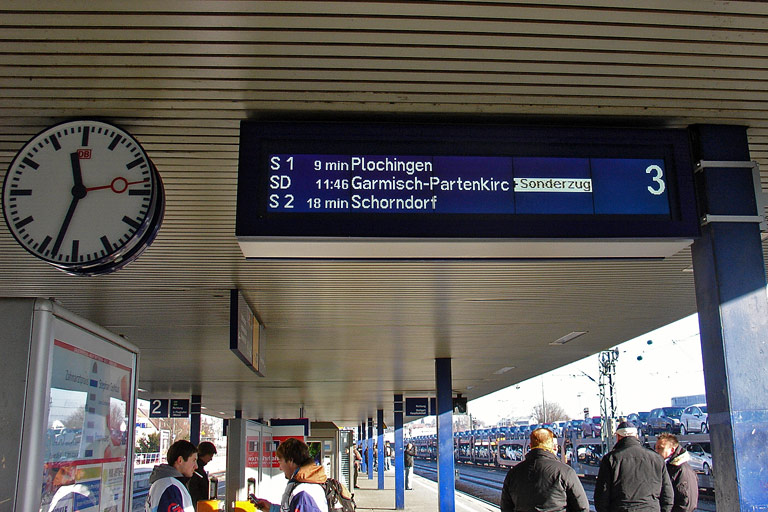 DPE 85743 bei km 15,6 (Dezember 2008)