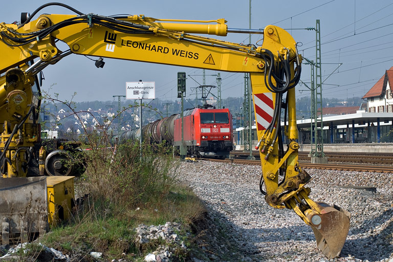 185 004 bei km 15,6 (April 2009)
