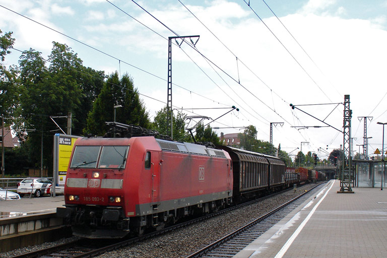 185 093 mit FE 45175 bei km 15,6 (Juni 2009)