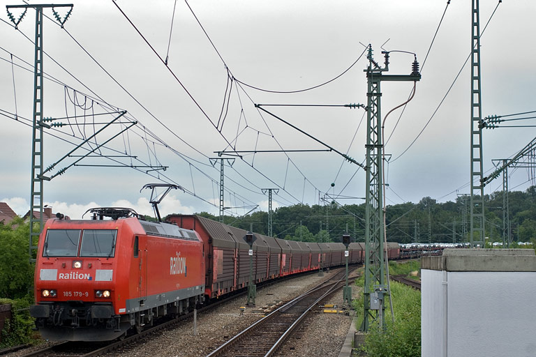 185 179 mit CSQ 60080 bei km 16,8 (Juni 2009)