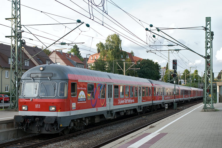 218 491 mit RE 19010 bei km 15,6 (August 2009)