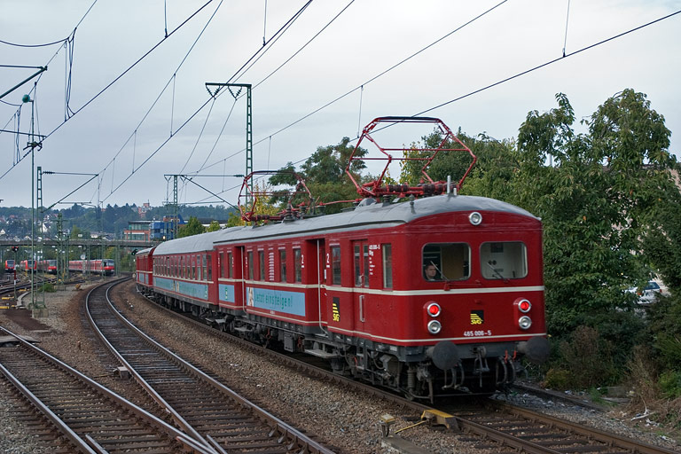 465 006/865 606 als RE 31988 bei km 15,8 (September 2009)