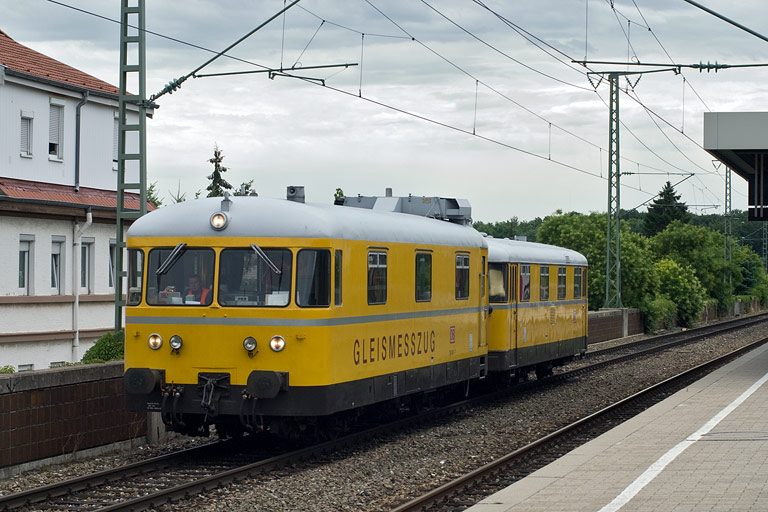 725 003/726 003 bei km 16,6 (Juli 2009)