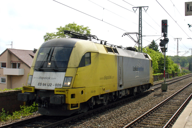 ES 64 U2-028 bei km 16,6 (Mai 2009)