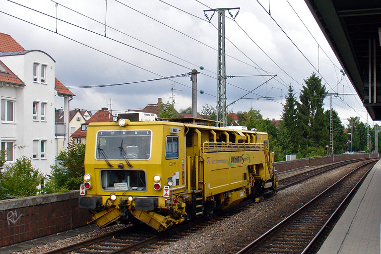 Unimat-S Gleisbaumaschine bei km 16,8 (Juni 2009)