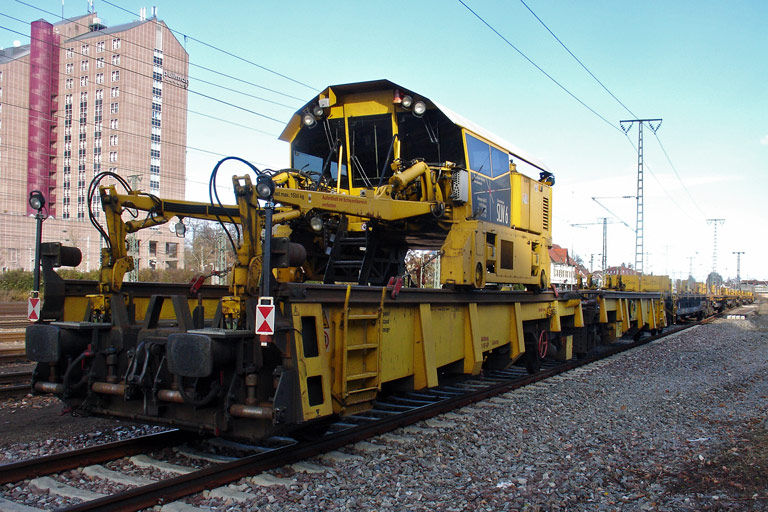 Schienenladewagen SLW 6 bei km 15,8 (November 2009)