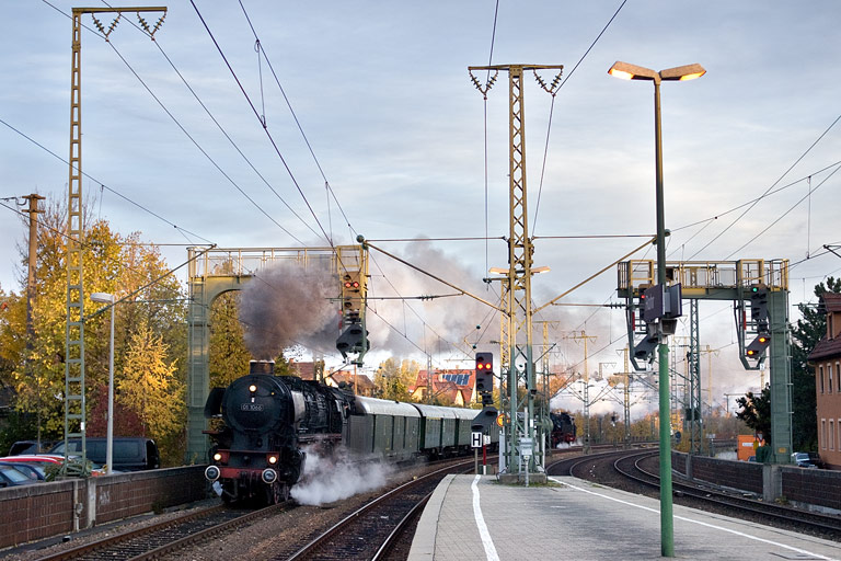 01 1066 mit DLr 92091 in Stuttgart-Rohr (Oktober 2010)