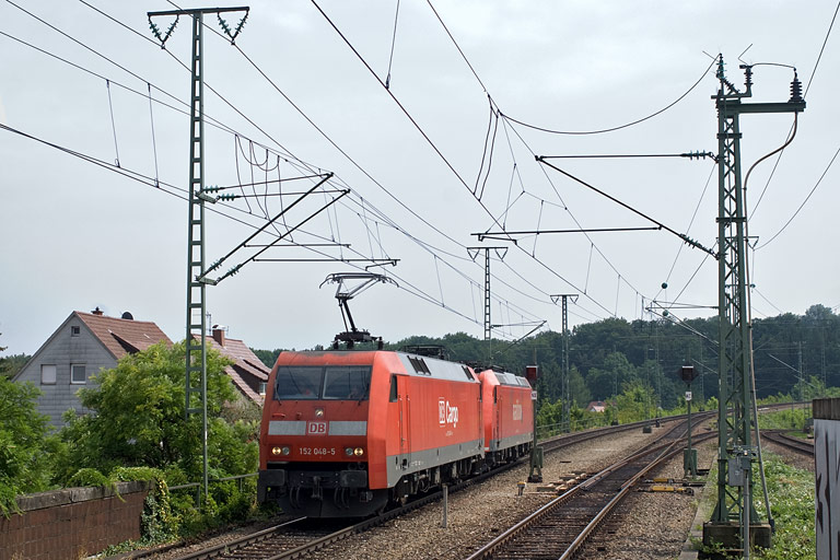 152 048 und 185 173 bei km 16,8 (Juli 2010)