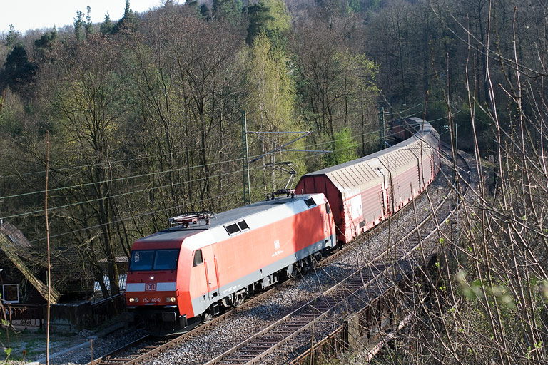 152 140 mit CSQ 60046 bei km 11,0 (April 2010)