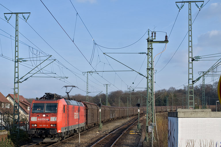 185 091 mit CFN 46336 bei km 16,8 (April 2010)
