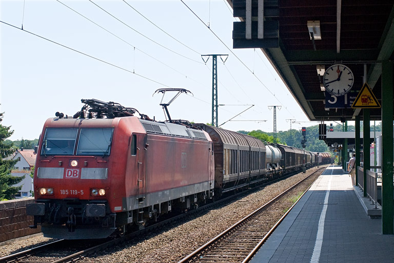 185 119 mit FE 44696 bei km 16,8 (Juli 2010)
