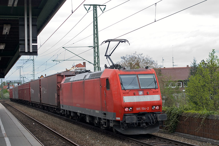 185 154 mit CSQ 60080 bei km 16,8 (April 2010)