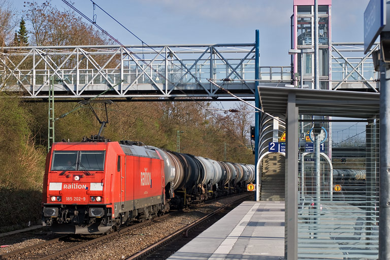 185 202 bei km 14,2 (April 2010)