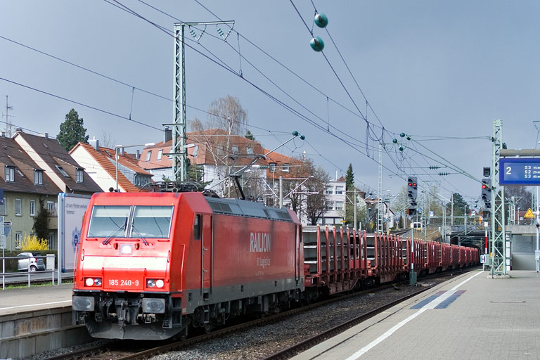 185 240 mit FE 44691 bei km 15,6 (April 2010)
