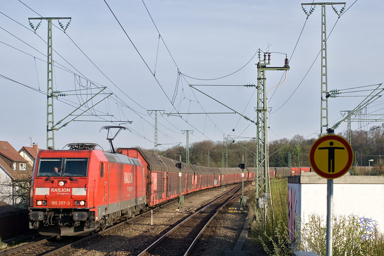 185 257 mit CSQ 60084 bei km 16,8 (April 2010)
