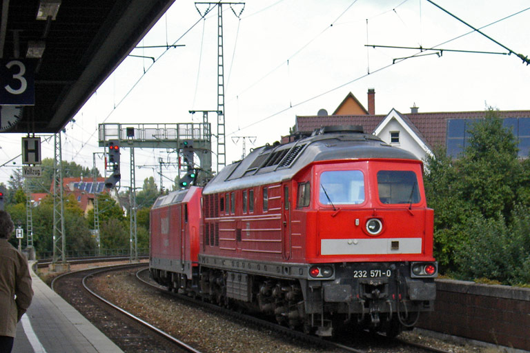 185 280 und 232 571 bei km 16,8 (September 2010)