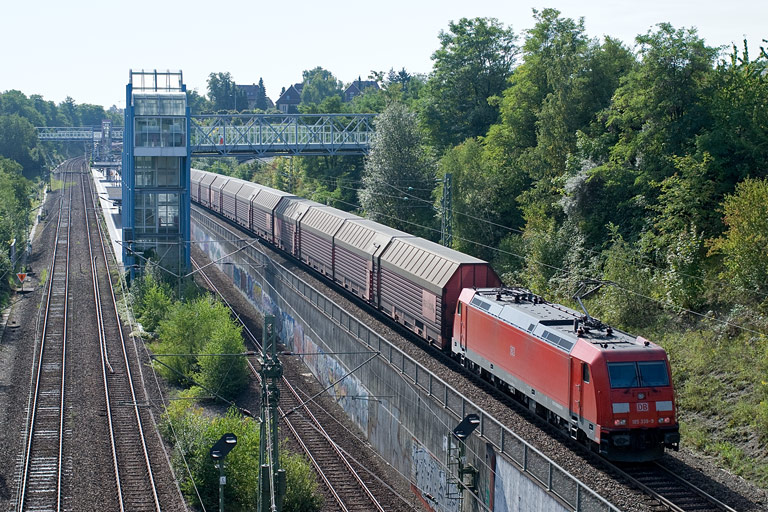 185 339 mit FZ 56165 bei km 14,0 (September 2010)