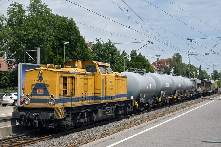 203 315 mit NbZ 95175 bei km 15,6 (Juni 2010)