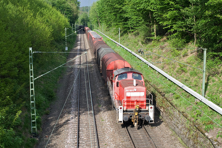294 811 mit FZT 56166 bei km 19,0 (Mai 2010)