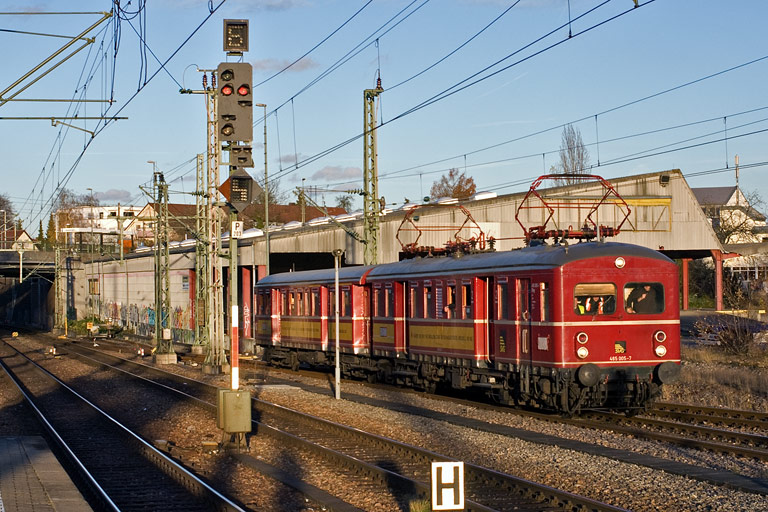 465 005/865 611 als DPN 36675 bei km 15,4 (November 2010)