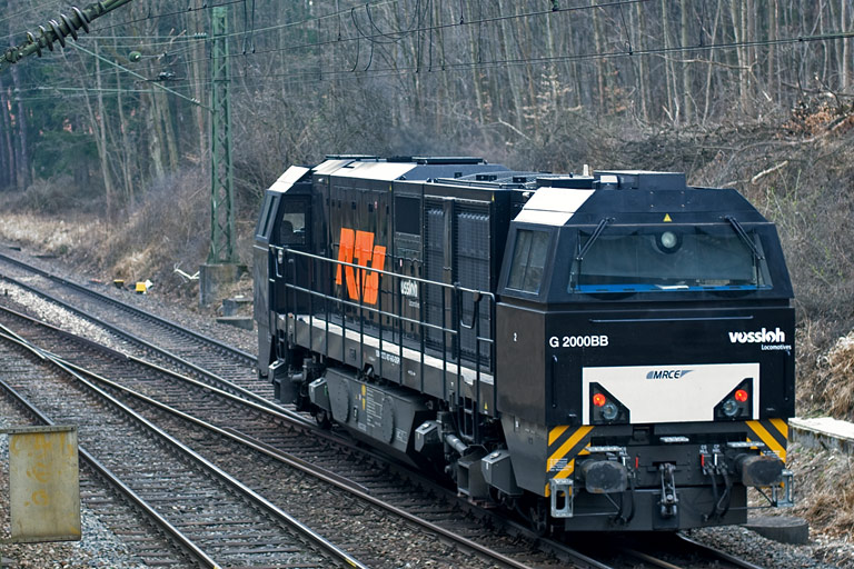 RTS G2000 BB als Tfzf 93926 bei km 18,0 (April 2010)