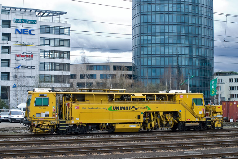 Unimat-S Gleisbaumaschine bei km 15,8 (M&auml;rz 2010)