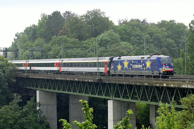 101 101 mit IC 186 bei km 14,6 (Juni 2011)